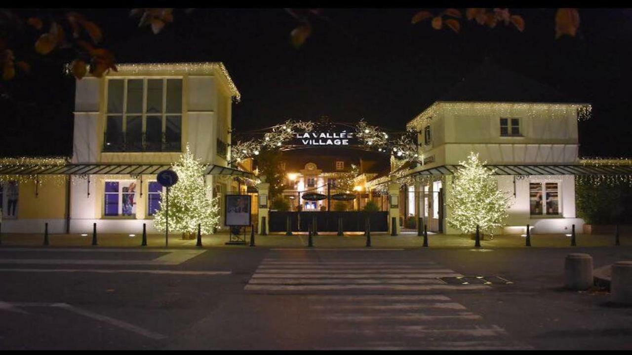 Studio A 1 Kilometre De Disneyland Paris مونتِفرا المظهر الخارجي الصورة